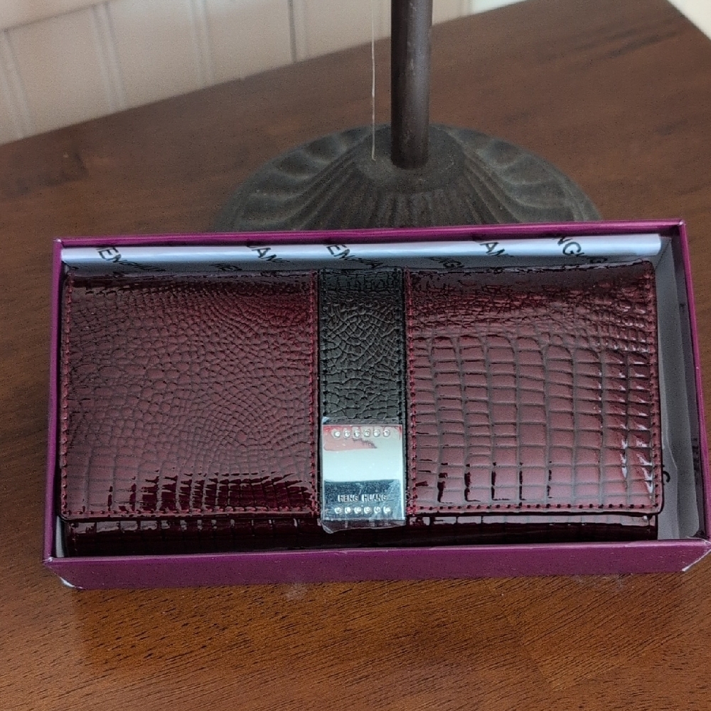 Leather Croc-Embossd Wallet